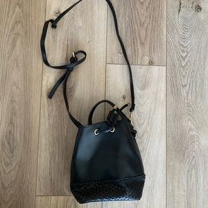 Black Merona crossbody bucket bag